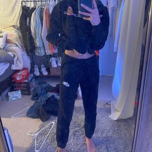 Black Nike sweatpants